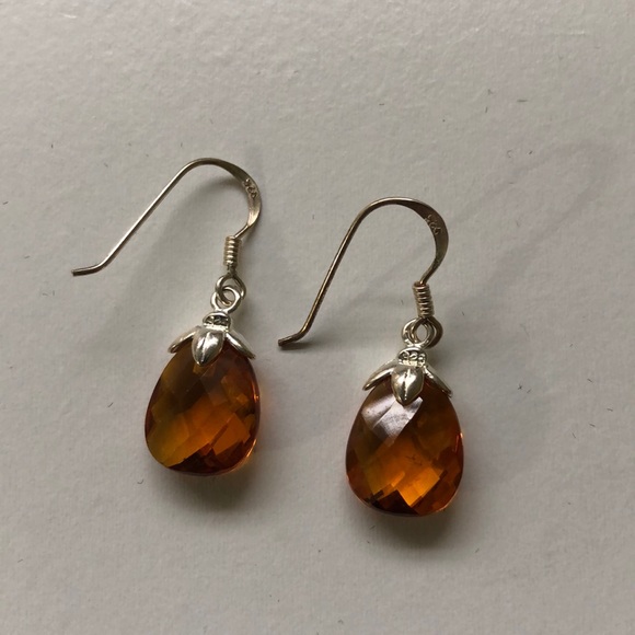 Earrings - Picture 4 of 4